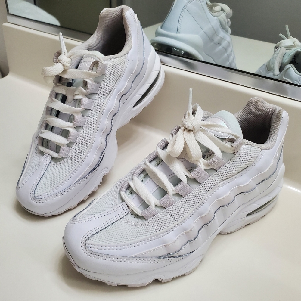 NIKE Air Max 95 GS White Vast Grey - Picture 2 of 13